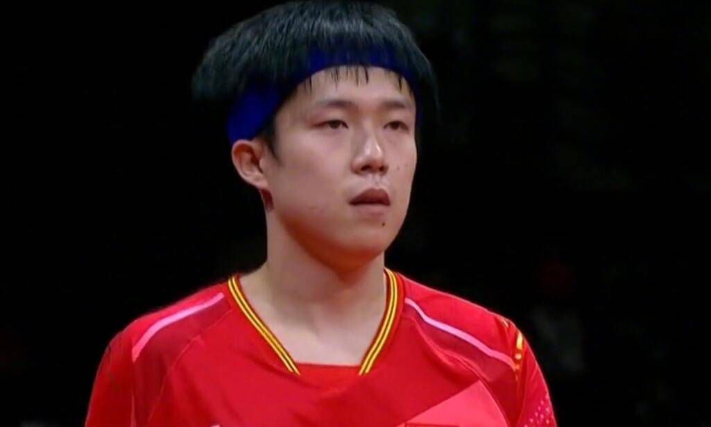 黄蓉被两个老头吃奶到流水